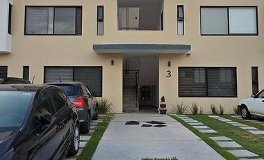 Venta de departamento seminuevo en Manahal a precio de oportunidad
