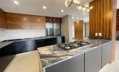 Paraisos del Tesoro Casa con hermosa vista en venta
