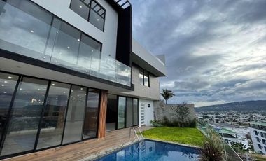 Paraisos del Tesoro Casa con hermosa vista en venta