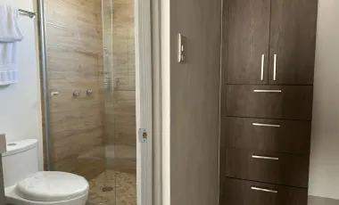 Casa en Venta con Habitación en Planta Baja en Zona Viñedos, Torreón