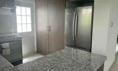 Casa en Venta con Habitación en Planta Baja en Zona Viñedos, Torreón