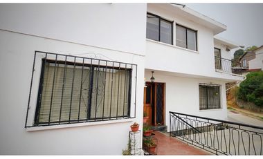 5 Dormitorios, 2 baños, amplia casa en Recreo