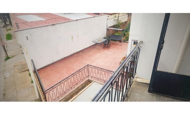 5 Dormitorios, 2 baños, amplia casa en Recreo