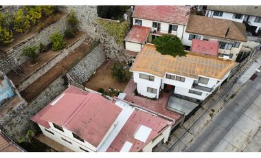 5 Dormitorios, 2 baños, amplia casa en Recreo