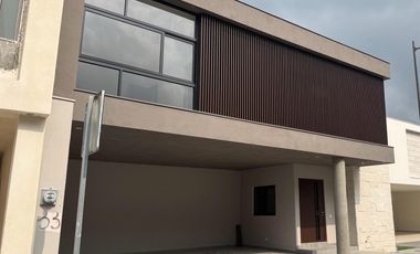 CASA EN VENTA EN ALTARES RESIDENCIAL