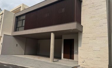 CASA EN VENTA EN ALTARES RESIDENCIAL
