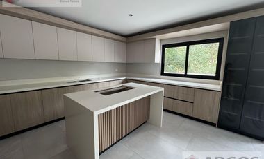 CASA EN VENTA EN ALTARES RESIDENCIAL