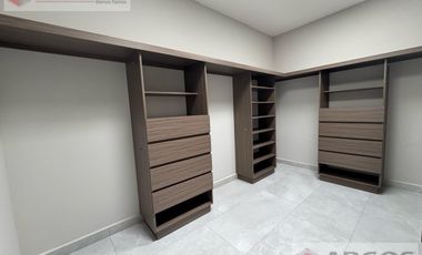 CASA EN VENTA EN ALTARES RESIDENCIAL
