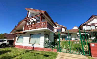 Casa familiar para arriendo en Jardín del Mar, amplitud, seguridad y confort