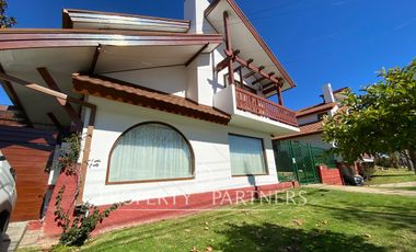 Casa familiar para arriendo en Jardín del Mar, amplitud, seguridad y confort