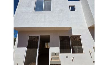 ¡ESTRENA CASA AL NORTE DE LA CIUDAD! Map