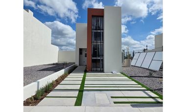 Casa en Venta a un Costado de la Cartuja SIN COMISION COMPARTIDA_md