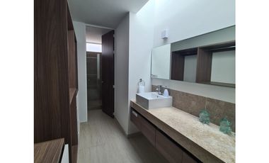 Amplio Hogar con Excelente Ubicación y Gran Proyección al Sur_bj