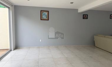 Casa en Venta en el Fracc.San Agustin en la Colonia San Buenaventura, Toluca Estado de México