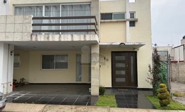 Casa en Venta en el Fracc.San Agustin en la Colonia San Buenaventura, Toluca Estado de México