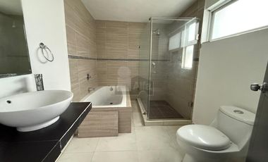 Casa en Venta en el Fracc.San Agustin en la Colonia San Buenaventura, Toluca Estado de México