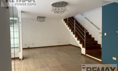 Duplex 1° y 2° piso frente al Jockey Plaza en SURCO