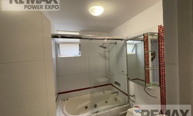 Duplex 1° y 2° piso frente al Jockey Plaza en SURCO