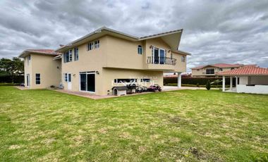 Gran Oportunidad | Casa de Lujo en Guarigua con Lote de 892 m²
