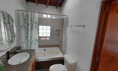 FINCA EN ARRIENDO UBICADA EN COPACABANA SECTOR VEREDA ZARZAL