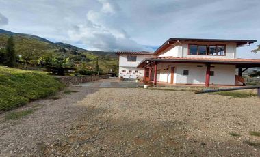 FINCA EN ARRIENDO UBICADA EN COPACABANA SECTOR VEREDA ZARZAL