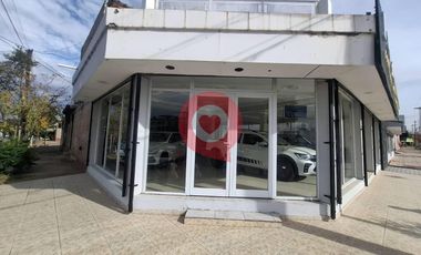 Local comercial Luis Beltrán al 100