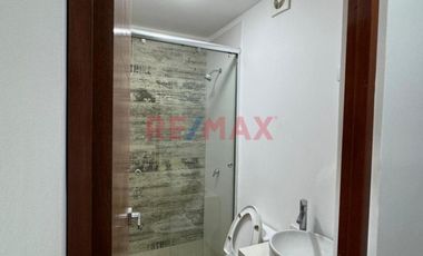 Vendo Departamento 111 M2 En 2Do Piso Frente A Parque En Surco