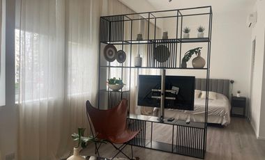 Excelente Loft en alquiler temporario con cochera. Distrito Quartier, Retiro.
