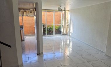 Renta Casa en Lomas Lindas