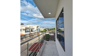 SE ARRIENDA APT. 2 PISOS B/ LA FLORESTA, ORIENTE DE MONTERA