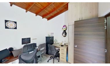 Apartamento En Cabañas Bello | Amplio Y Bien Ubicado 💰$328M 🧭
