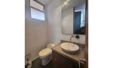 ARRIENDO CASA UNIFAMILIAR EN CHIA DE TRES NIVELES
