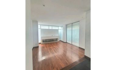 ARRIENDO CASA UNIFAMILIAR EN CHIA DE TRES NIVELES