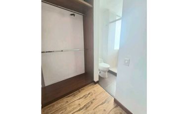 ARRIENDO CASA UNIFAMILIAR EN CHIA DE TRES NIVELES