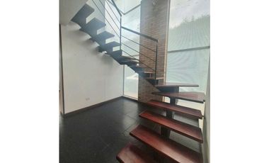 ARRIENDO CASA UNIFAMILIAR EN CHIA DE TRES NIVELES