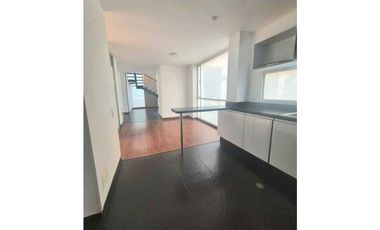 ARRIENDO CASA UNIFAMILIAR EN CHIA DE TRES NIVELES