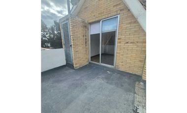 ARRIENDO CASA UNIFAMILIAR EN CHIA DE TRES NIVELES