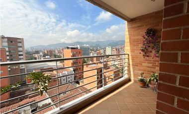 Excelente apartamento en Laureles