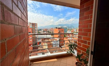 Excelente apartamento en Laureles