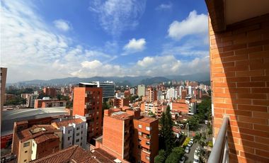 Excelente apartamento en Laureles