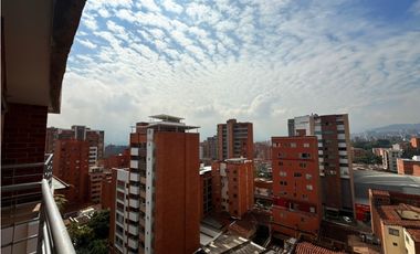Excelente apartamento en Laureles