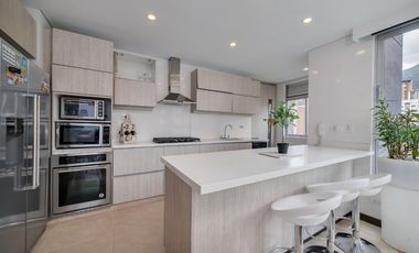 Apartamento amplio, moderno y amoblado en Castropol
