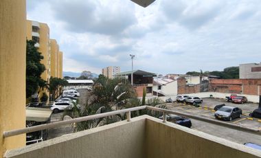 APARTAMENTO EN AL QUILER EN SUR CENTRAL NAPOLES