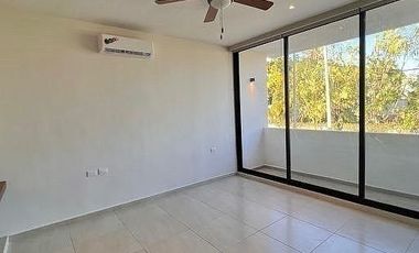 CASA EN RENTA SIN MUEBLES EN TEMOZÓN NORTE -CUARTO DE SERVICIO Y DIPPING POOL