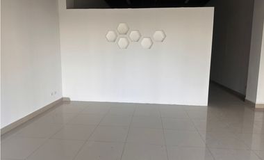 Alquiler de Oficina  en  Mi Condado Plaza Condado del Rey!!