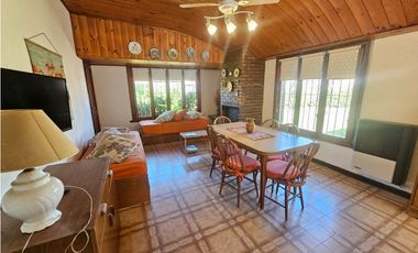 CHALET A 1 CUADRA DEL MAR SOBRE 2 LOTES
