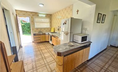 CHALET A 1 CUADRA DEL MAR SOBRE 2 LOTES