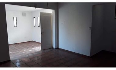 Casa en alquiler anual B° Villa del Lago. Villa Carlos Paz