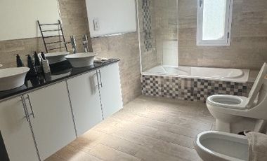 Casa en venta en Burzaco Este