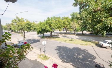 CASA A LA VENTA SOBRE AVENIDA FREYRE